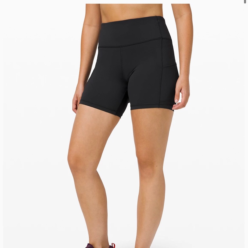 Lululemon Fast & Free 6 inch shorts Size: 4 BLACK